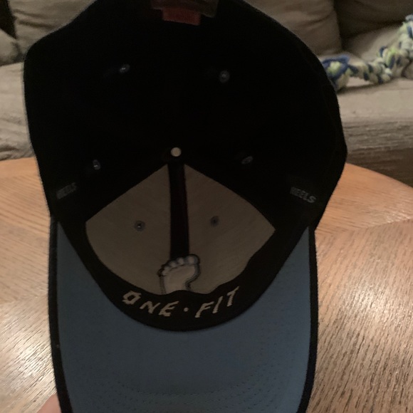 North Carolina Tar Heels hat - Picture 2 of 2